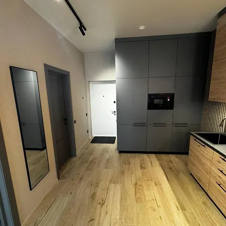 в новобудові авалон зелена إلفيف