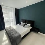в новобудові авалон зелена Apartament *