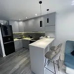 в новобудові авалон зелена Apartament Lwów