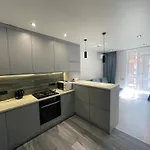 в новобудові авалон зелена Apartament