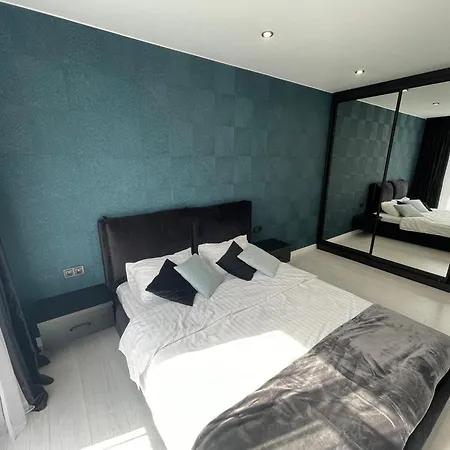 в новобудові авалон зелена Apartament *