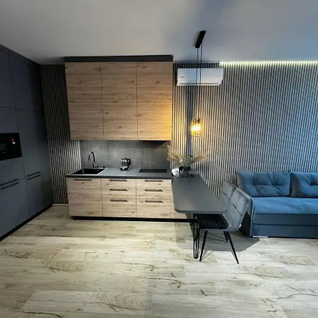 в новобудові авалон зелена Apartamento Lviv