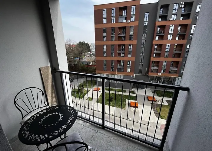 в новобудові авалон зелена * Lviv